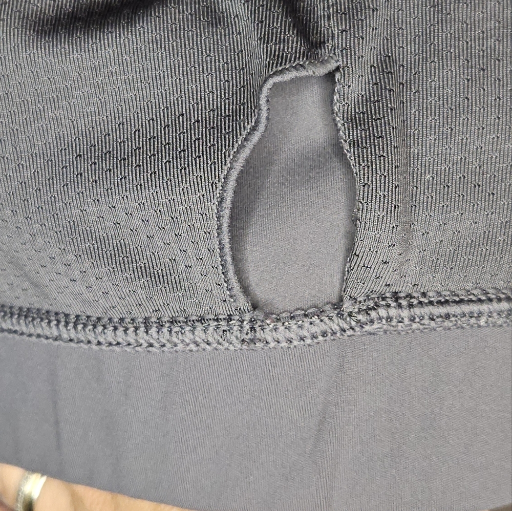 RSQ Charcoal Grey Cutout Sports Bra & Crossover Waist Biker Shorts Set - Picture 5 of 9